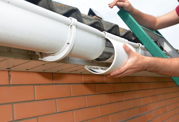 Gutter Seam Repair in Bloomfield Hills