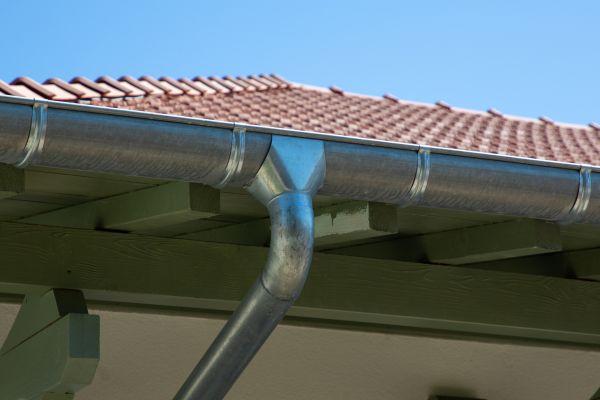 Eavestrough Repair in Bloomfield Hills