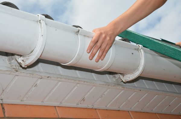 Gutter Reattachment in Bloomfield Hills